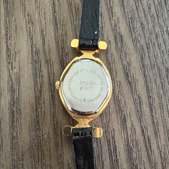 Gold and Black Women's Watch - Picture 4 of 6